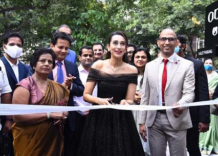 Karisma Kapoor opens De Beers Forevermark exclusive boutique in Bangalore